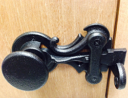 COLONIAL KNOB LATCH SET
